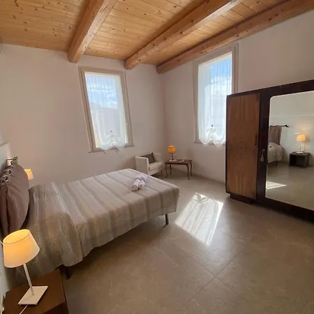 Seaside - A Due Passi Dal Mare 招待所 3*